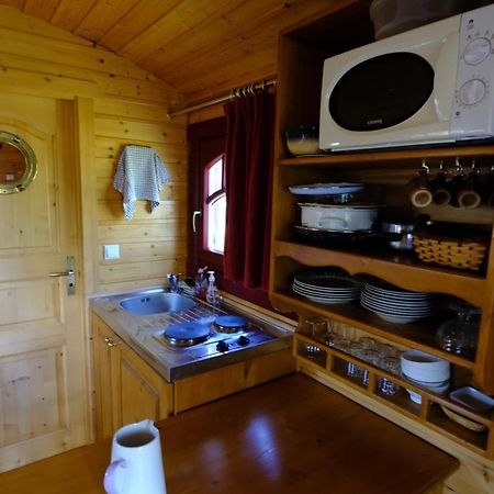 Les Roulottes De La Ferme Des Chanaux Saint-Julien-d'Ance Exteriér fotografie